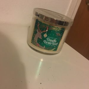 Bath and Body Works Vanilla Bean Noel Candle